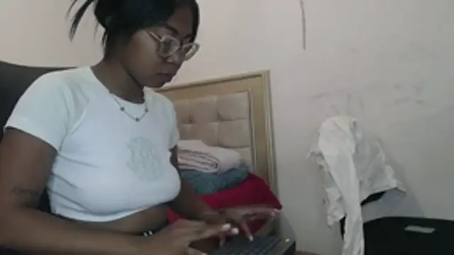 girl sexy27 online show from 02/28/26, 02:18