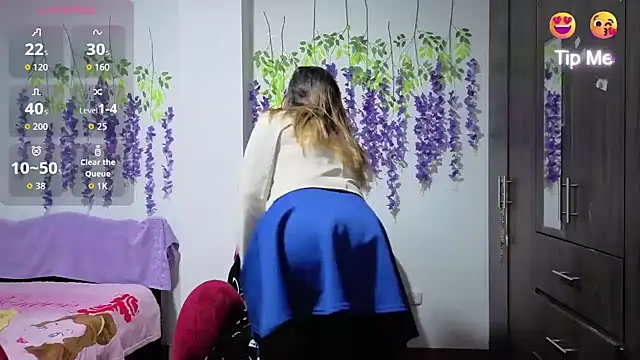 xxxMilexxx online show from 04/15/26, 10:55