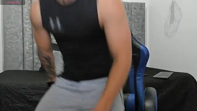 Calvin Hunter online show from 04/11/26, 01:10