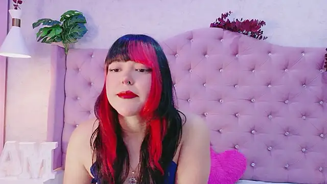 Snapshot of EllieNeptune_ chatting on 02/03/26, 08:58 EllieNeptune online show from 02/03/26, 08:58