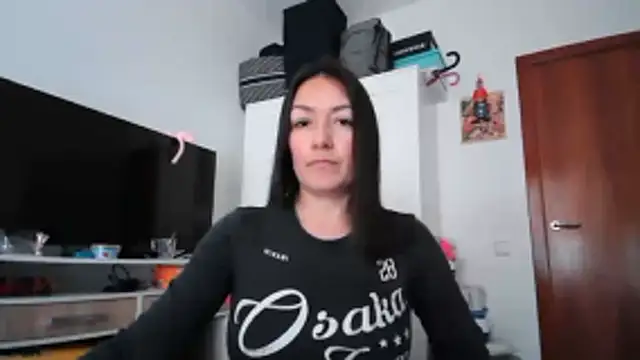 Snapshot of Yulian_Milf chatting on 02/11/26, 02:33 Yulian Milf online show from 02/11/26, 02:33