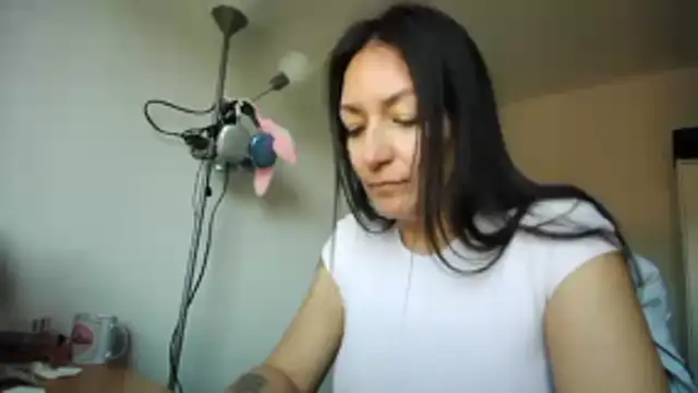 Snapshot of Yulian_Milf chatting on 02/23/26, 10:12 Yulian Milf online show from 02/23/26, 10:12