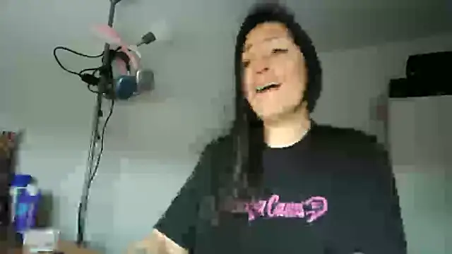 Snapshot of Yulian_Milf chatting on 02/25/26, 10:36 Yulian Milf online show from 02/25/26, 10:36