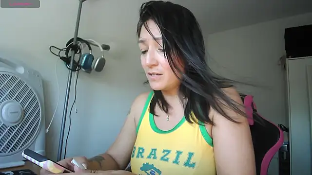 Yulian Milf online show from 06/25/26, 02:54