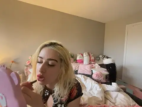 Snapshot of Pink_mink21 chatting on 02/18/26, 03:52 Pink mink21 online show from 02/18/26, 03:52