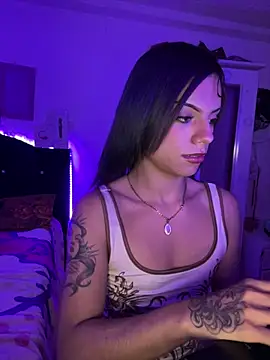 Snapshot of andyy_x chatting on 07/17/26, 11:31 andyy x online show from 07/17/26, 11:31