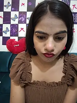 Snapshot of Alisha_Babyy chatting on 06/20/26, 03:42 Alisha Babyy online show from 06/20/26, 03:42