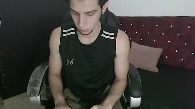 Snapshot of killua_parker chatting on 02/06/26, 04:17 killua parker online show from 02/06/26, 04:17