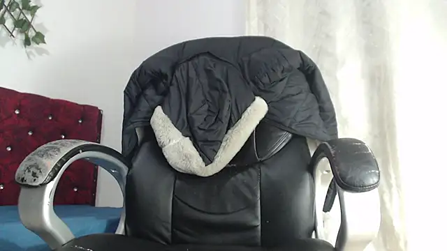 Snapshot of killua_parker chatting on 02/10/26, 03:32 killua parker online show from 02/10/26, 03:32