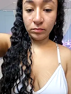 Snapshot of Dany_Moon_ chatting on 02/18/26, 03:24 Dany Moon online show from 02/18/26, 03:24