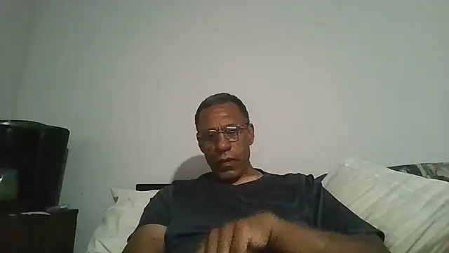 Snapshot of swimmer2496 chatting on 06/19/26, 05:01 swimmer2496 online show from 06/19/26, 05:01