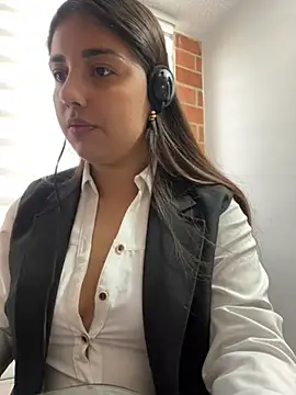 A-uroora online show from 02/08/26, 11:35