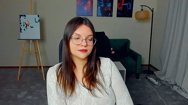 LunaLarose online show from 01/18/26, 12:09