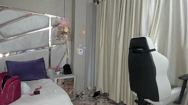 francis 20 online show from 04/23/26, 01:13