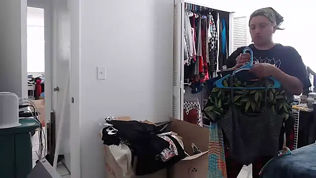 AzuraRicanFF online show from 03/06/26, 05:20