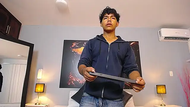 Snapshot of DanielHaloran chatting on 02/04/26, 01:17 DanielHaloran online show from 02/04/26, 01:17