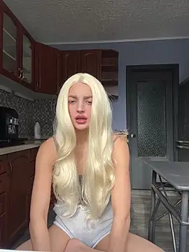 Snapshot of SashaPri chatting on 02/15/26, 10:36 SashaPri online show from 02/15/26, 10:36