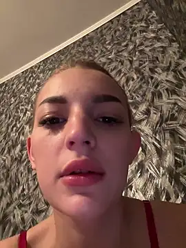 Snapshot of SashaPri chatting on 03/09/26, 08:35 SashaPri online show from 03/09/26, 08:35