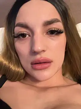Snapshot of SashaPri chatting on 03/19/26, 03:49 SashaPri online show from 03/19/26, 03:49