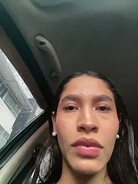 JuliaaVega online show from 02/13/26, 12:01