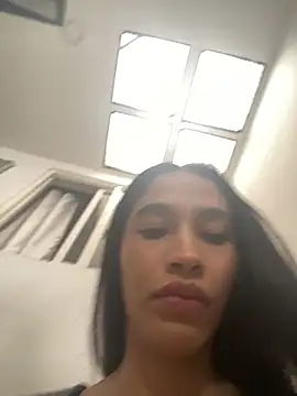 JuliaaVega online show from 03/31/26, 12:05