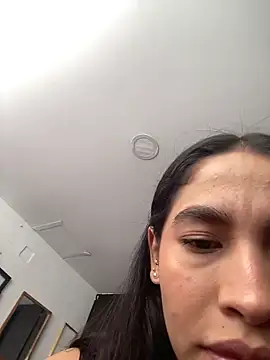 JuliaaVega online show from 04/07/26, 12:49