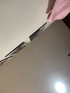 JuliaaVega online show from 04/16/26, 11:44