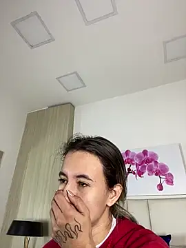 JuliaColemann online show from 06/07/26, 12:09
