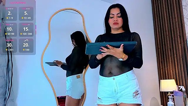 Snapshot of naomy_smithxx chatting on 02/10/26, 11:14 naomy smithxx online show from 02/10/26, 11:14