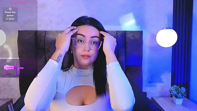 Snapshot of vicky_grey chatting on 05/02/26, 12:10 vicky grey online show from 05/02/26, 12:10