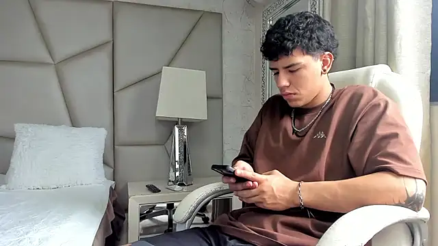 Tobias Vega online show from 03/18/26, 06:11