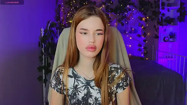 Snapshot of Anna_Lumina chatting on 02/10/26, 08:57 Anna Lumina online show from 02/10/26, 08:57