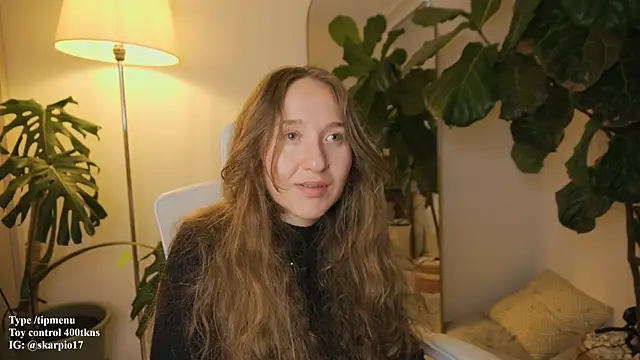 Snapshot of Scarlett_NoirMuse chatting on 02/13/26, 02:40 Scarlett NoirMuse online show from 02/13/26, 02:40