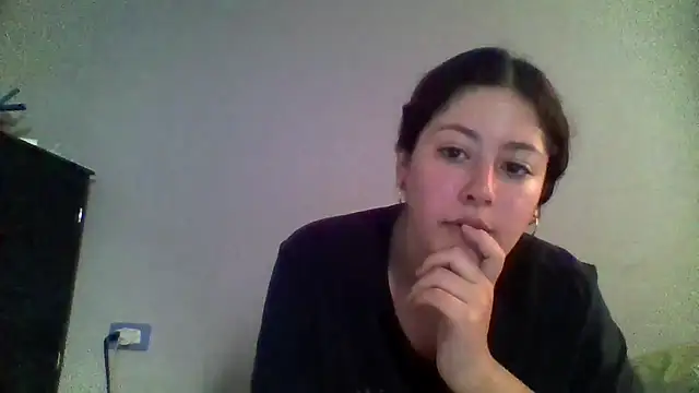 Snapshot of lizzy_luminair chatting on 02/07/26, 08:34 lizzy luminair online show from 02/07/26, 08:34