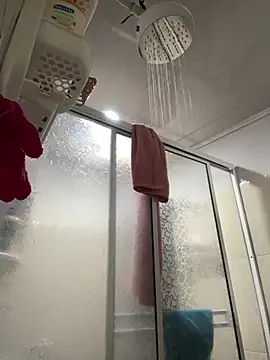 Snapshot of lizzy_luminair chatting on 02/28/26, 10:11 lizzy luminair online show from 02/28/26, 10:11