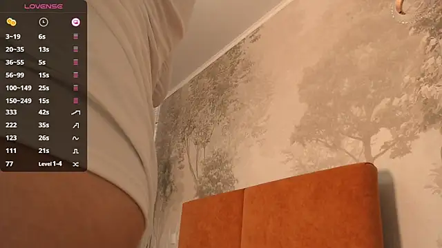 Snapshot of Hiaru_Cutie chatting on 01/13/25, 05:23 Hiaru Cutie online show from 01/13/25, 05:23