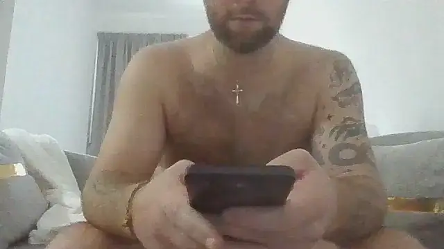 Snapshot of Maxxlopezz chatting on 01/18/26, 08:51 Maxxlopezz online show from 01/18/26, 08:51