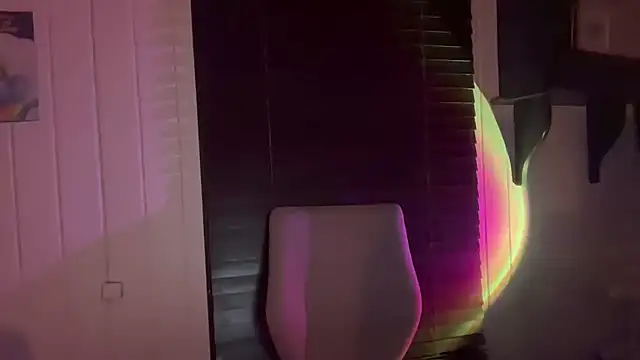 xopeachybaby online show from 04/24/26, 09:45