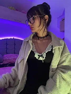  Lucycherry online show from 05/03/26, 06:52
