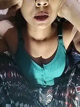 Ayesha Khan1 online show from 04/15/26, 12:17