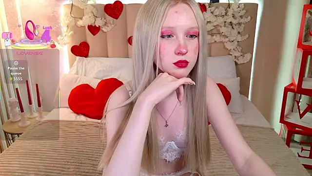 Sia Hart online show from 02/15/26, 12:03