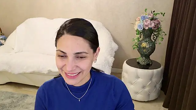 LovelyBeatrice online show from 02/10/26, 11:03