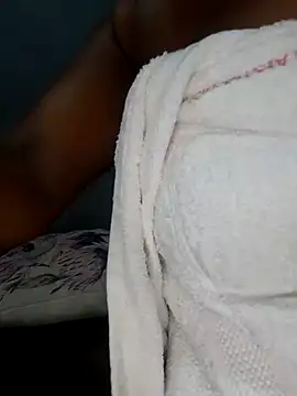 Barbieee1301 online show from 04/22/26, 08:06