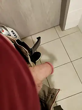 Snapshot of Halunja chatting on 02/22/26, 07:40 Halunja online show from 02/22/26, 07:40