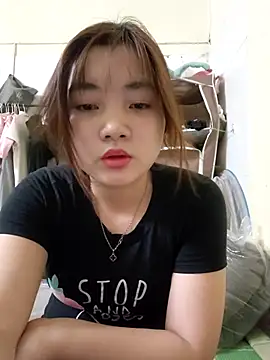 Snapshot of Pinks_cool chatting on 06/29/26, 01:12 Pinks cool online show from 06/29/26, 01:12