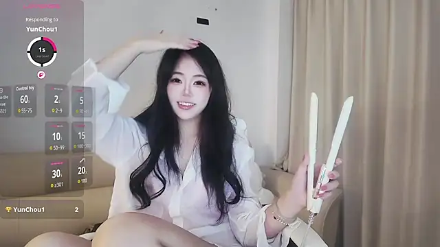 Snapshot of Jolie-22 chatting on 05/10/26, 01:16 Jolie-22 online show from 05/10/26, 01:16
