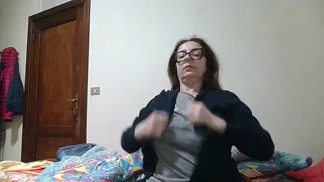 Snapshot of Miasexmilf chatting on 05/15/26, 10:50 Miasexmilf online show from 05/15/26, 10:50