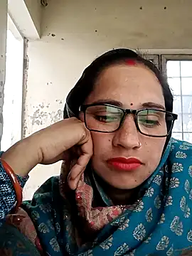 Cute-karisma1234 online show from 02/22/26, 01:51