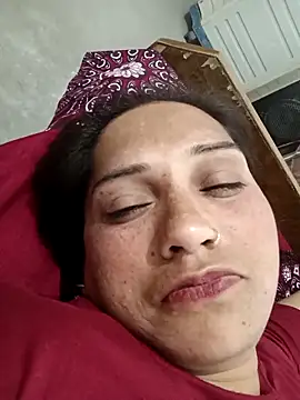 Cute-karisma1234 online show from 02/24/26, 06:17