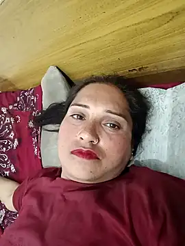 Cute-karisma1234 online show from 03/06/26, 02:46